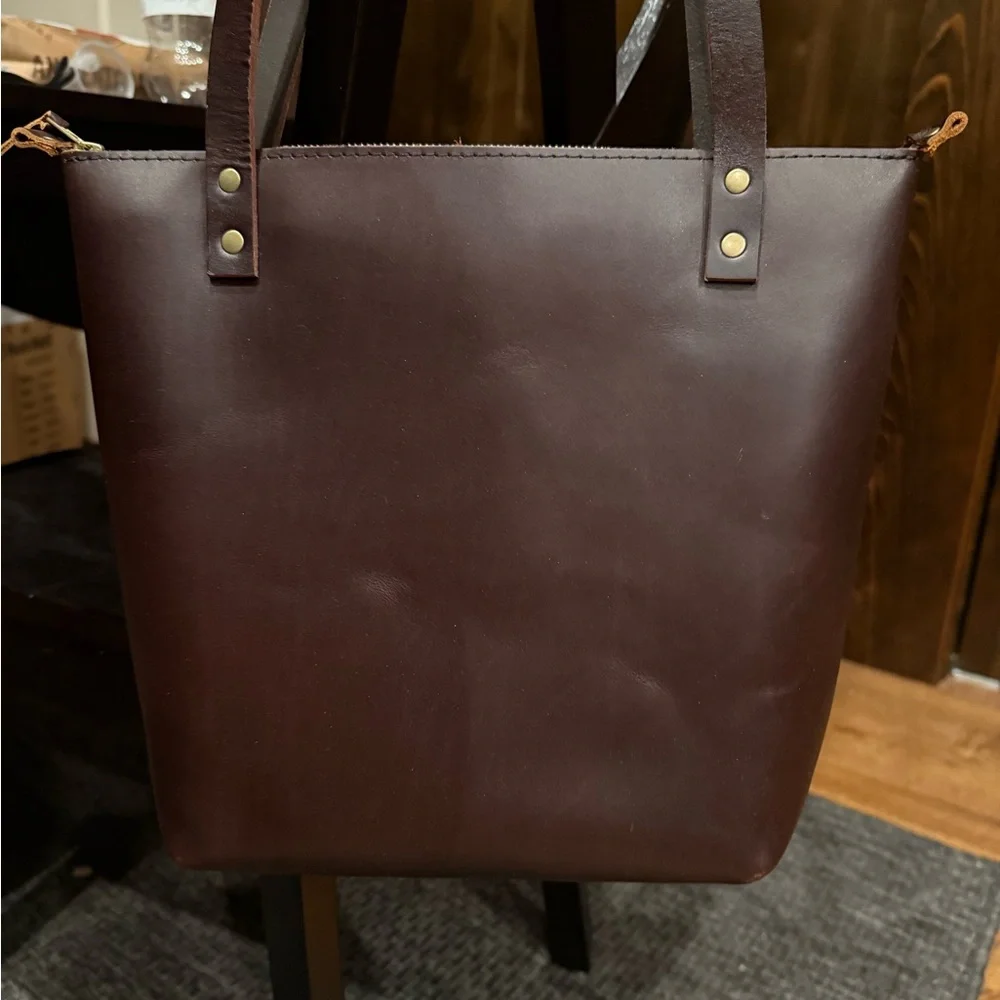 Portland leather small zip Elegant Brown Leather Tote Bag - Picture 9 of 11